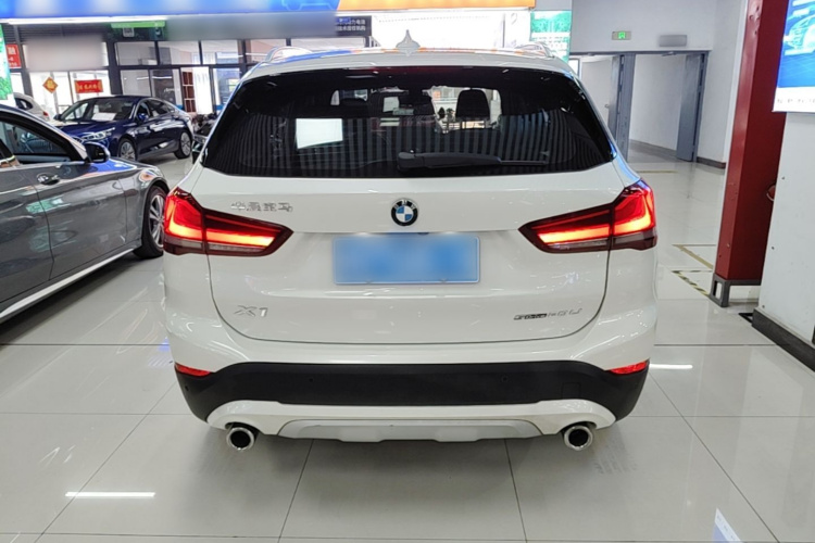 BMW X1 2019 #6 BMW X1 2019 car image #6