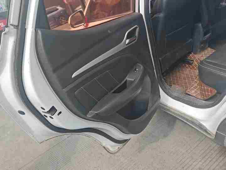 MG ZS 2018 image de voiture #16