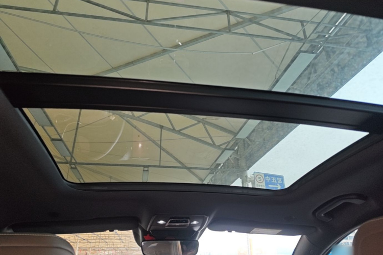 BYD Han 2023 car image #18