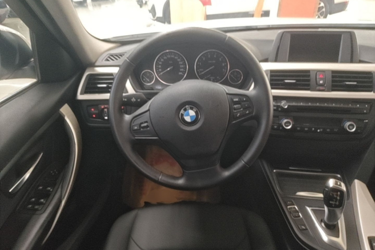 BMW 3 Series 2015 #11 BMW 3 Series 2015 car image #11
