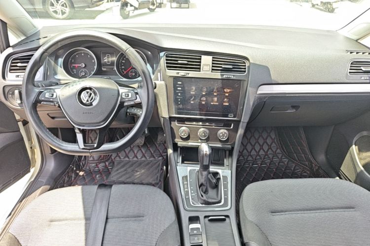 Volkswagen Golf 2020 #10 Volkswagen Golf 2020 car image #10