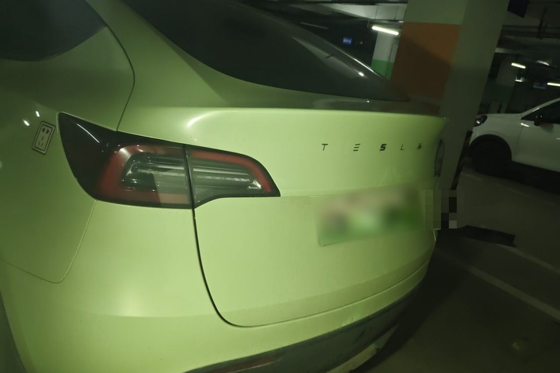 Tesla Model Y 2024 #6 Tesla Model Y 2024 car image #6