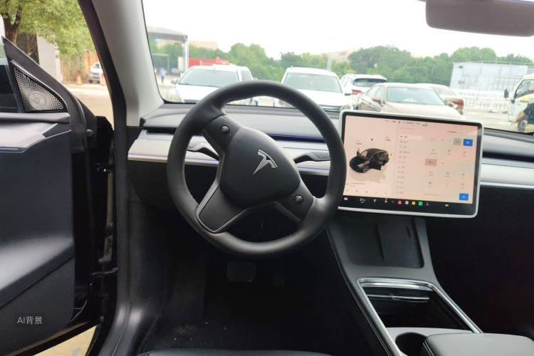 Tesla Model Y 2024 #12 Tesla Model Y 2024 car image #12