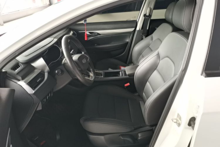 GEELY Emgrand 2020 #15 GEELY Emgrand 2020 car image #15