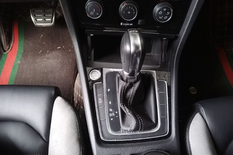 Volkswagen Golf 2019 #14 Volkswagen Golf 2019 car image #14