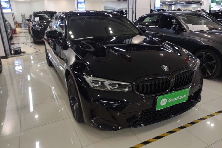 BMW 3 Series 2025 صورة سيارة #6