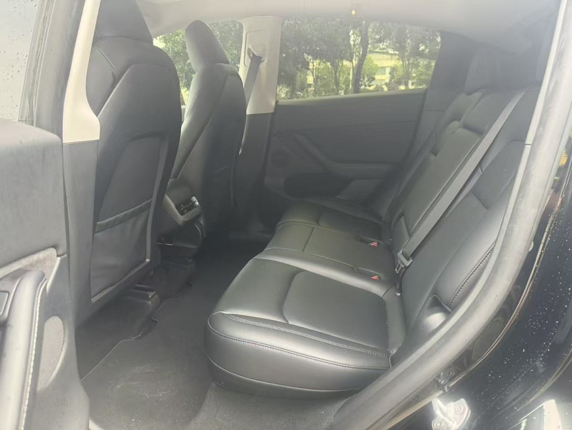 Tesla Model Y 2024 #7 Tesla Model Y 2024 car image #7