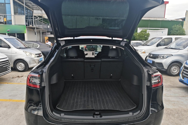 Tesla Model Y 2023 #19 Tesla Model Y 2023 car image #19