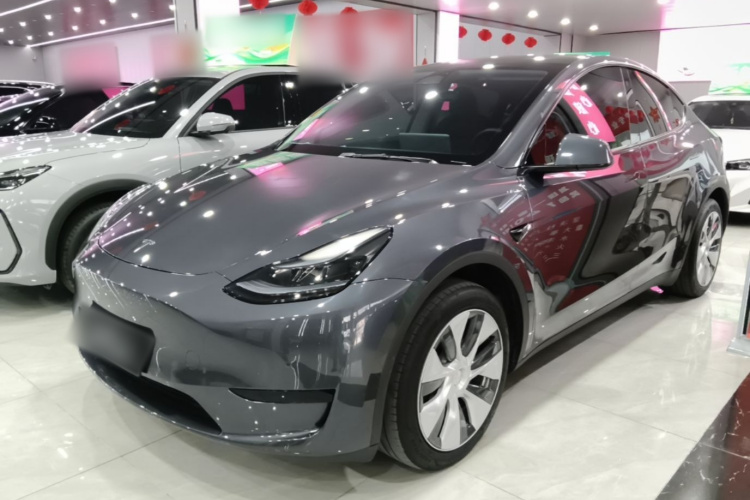 Tesla Model Y 2023 #2 Tesla Model Y 2023 car image #2