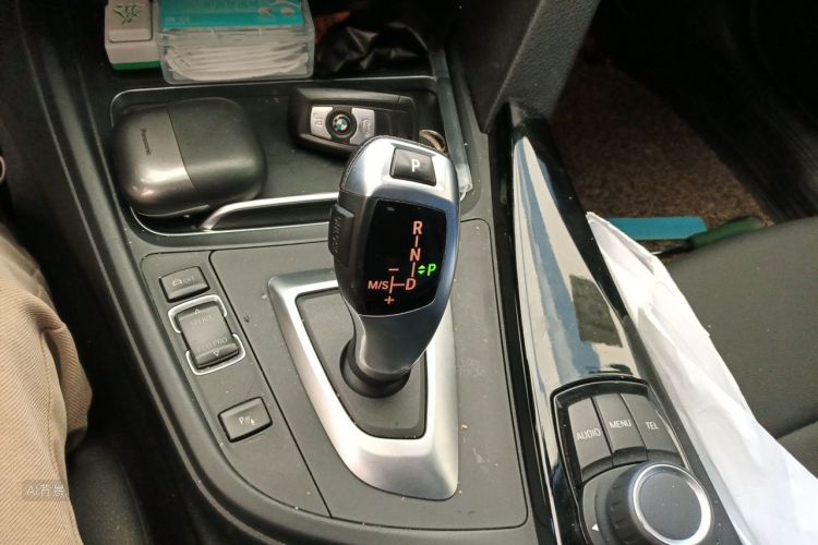 BMW 3 Series 2017 #16 BMW 3 Series 2017 car image #16