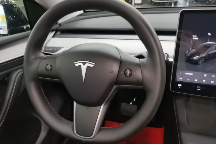Tesla Model Y 2024 #11 Tesla Model Y 2024 car image #11