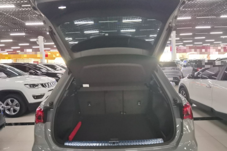 Audi Q3 2024 car image #21