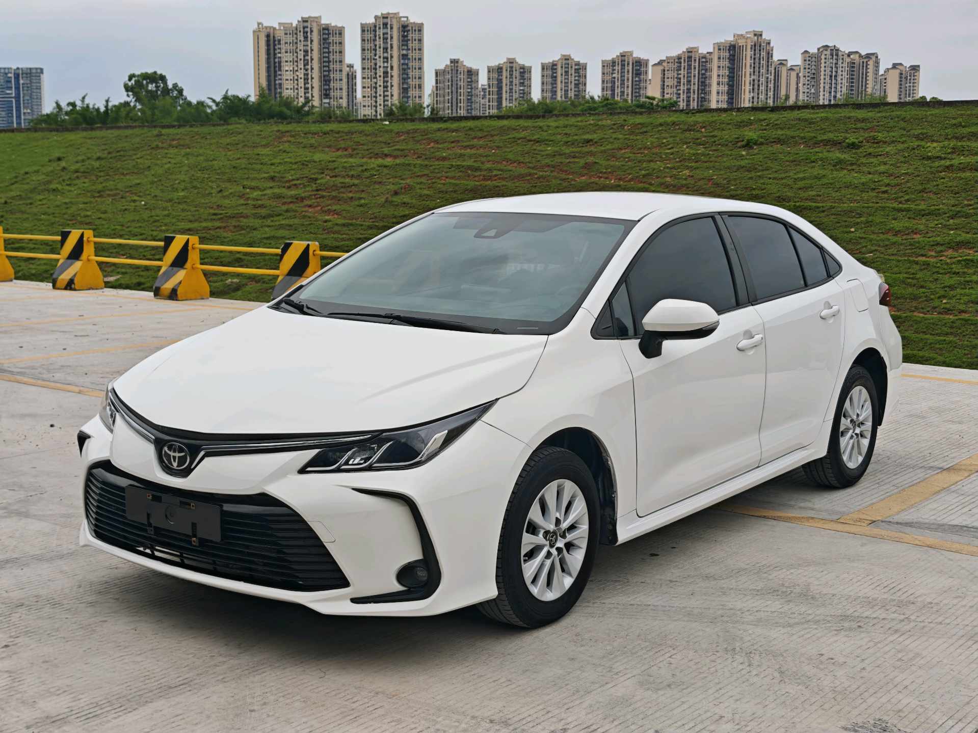 Toyota Corolla 2022 Toyota Corolla 2022 car image
