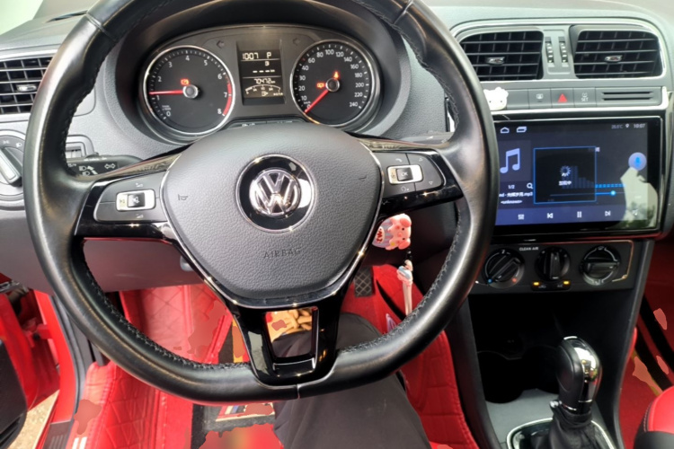 Volkswagen Polo 2019 #10 Volkswagen Polo 2019 car image #10