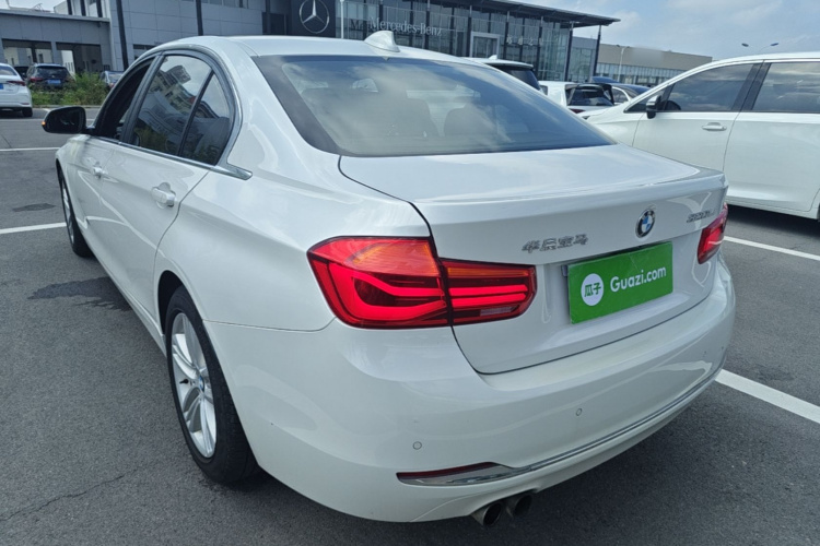 BMW 3 Series 2017 #5 BMW 3 Series 2017 car image #5