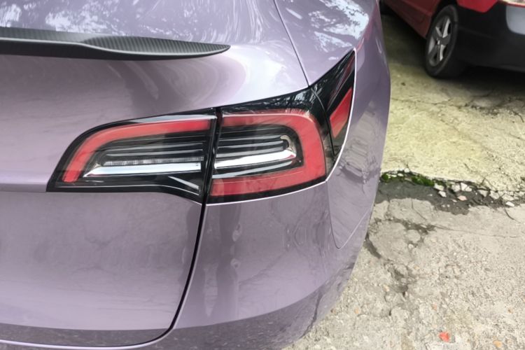 Tesla Model Y 2022 car image #8