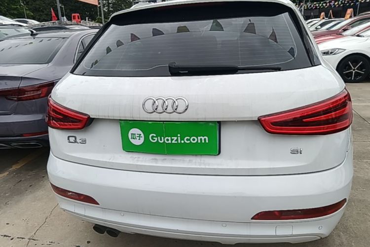 Audi Q3 2016 car image #4