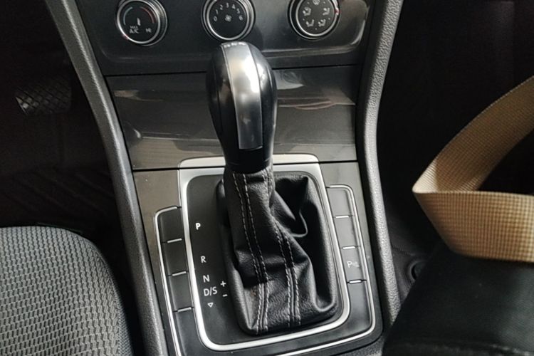 Volkswagen Golf 2017 #14 Volkswagen Golf 2017 car image #14