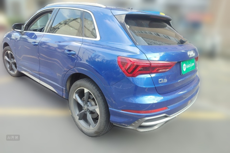 Audi Q3 2021 car image #5