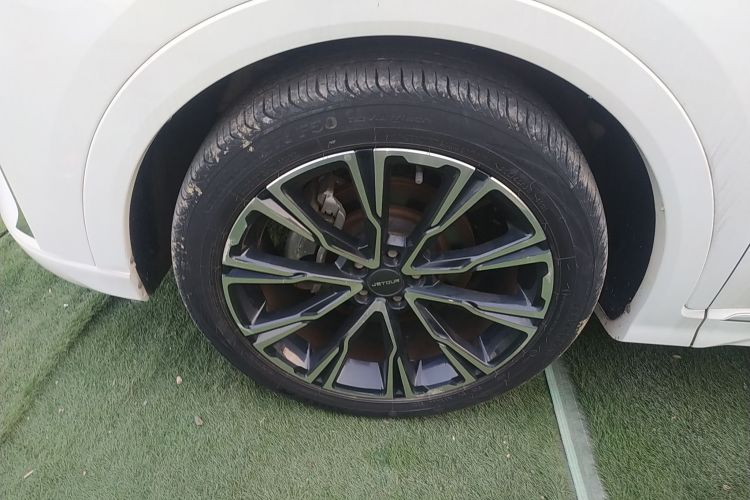 Jetour X70 PLUS 2022 car image #9
