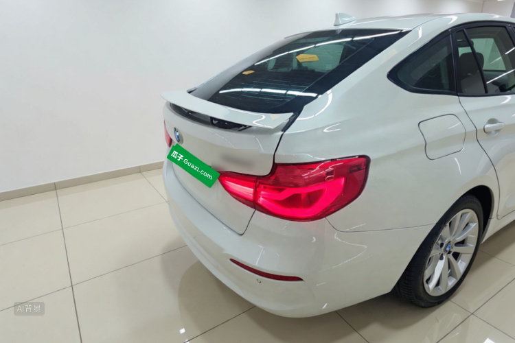 BMW 3 Series GT 2018 car image #6