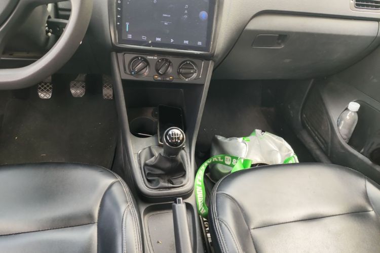 Volkswagen Polo 2019 car image #14