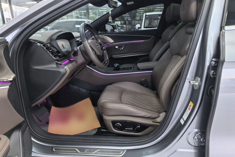 BYD Han 2023 immagine di auto #10