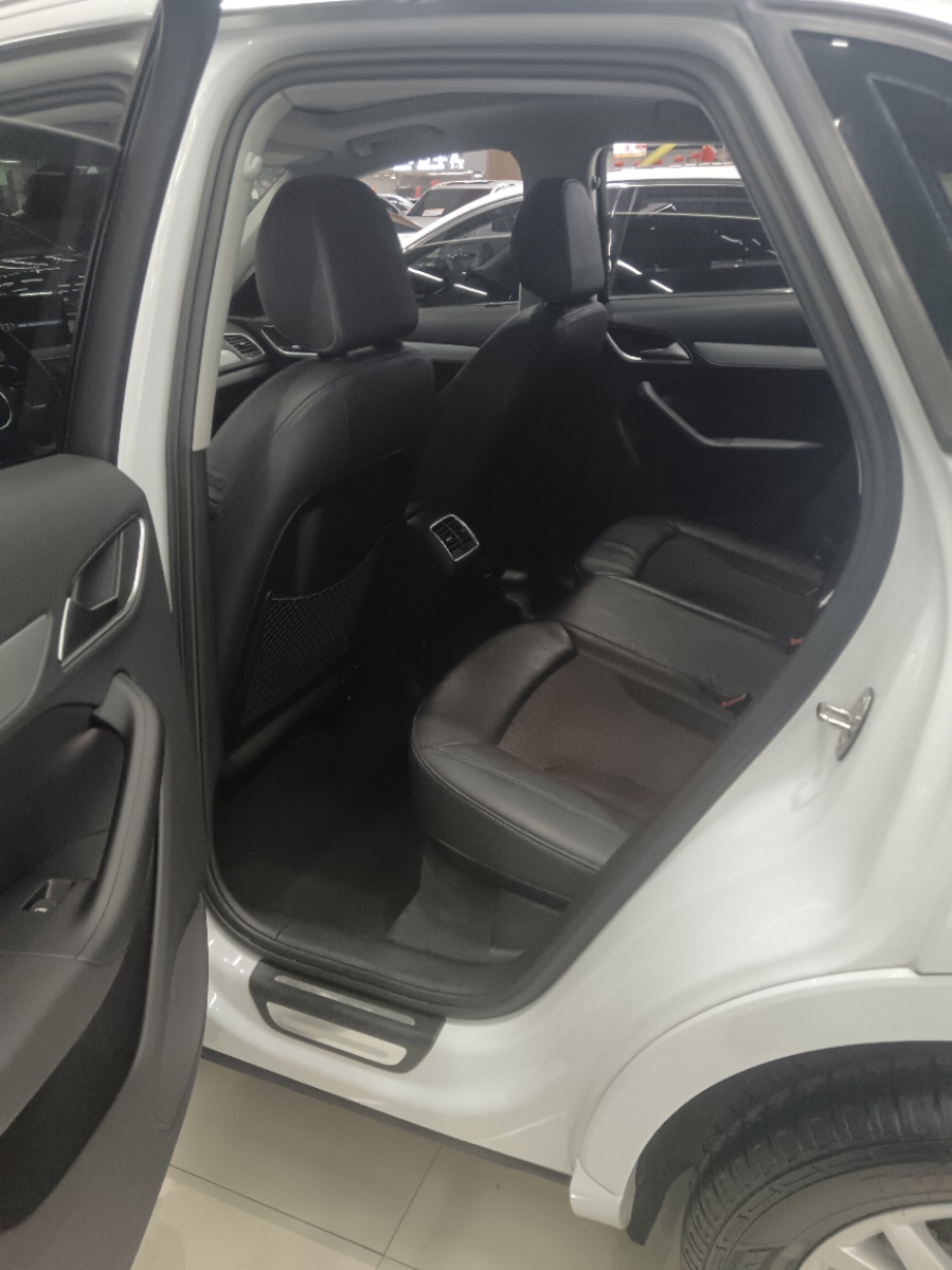 Audi Q3 2018 #6 Audi Q3 2018 car image #6