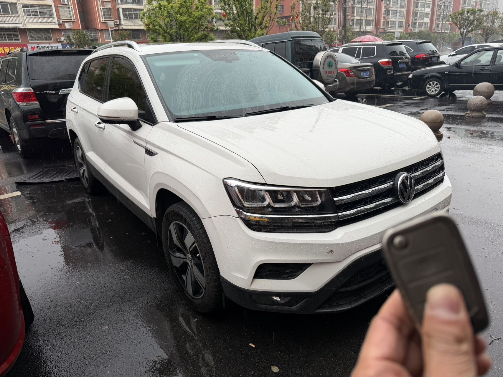 Volkswagen Tharu 2020 car image #2