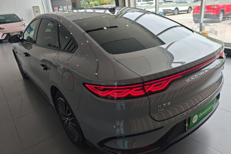 BYD Han 2025 car image #7