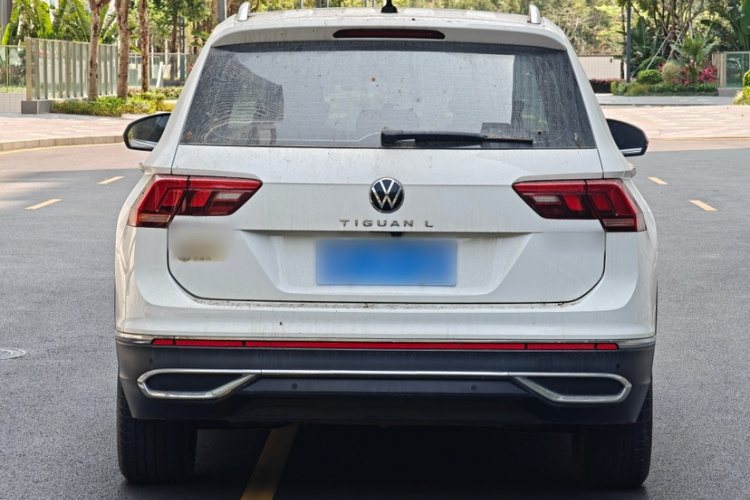 Volkswagen Tiguan L 2024 image de voiture #4