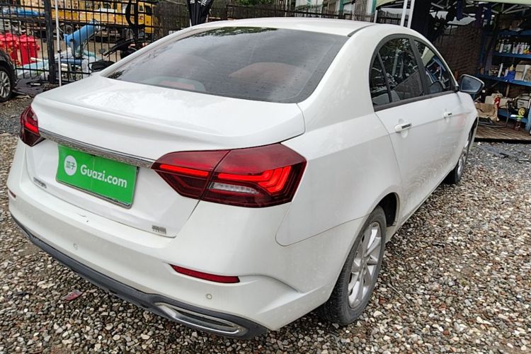 GEELY Emgrand 2021 #5 GEELY Emgrand 2021 car image #5