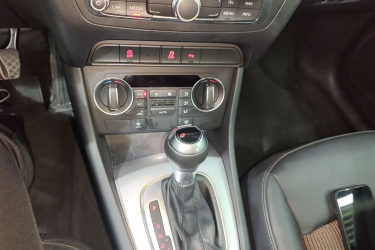 Audi Q3 2017 #18 Audi Q3 2017 car image #18