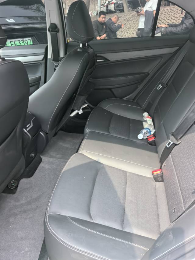 GEELY Emgrand 2021 imagen de coche #5