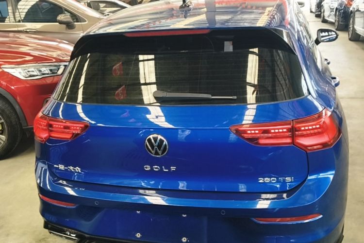 Volkswagen Golf 2021 car image #6