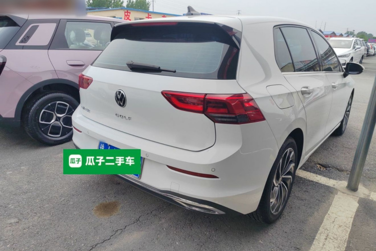 Volkswagen Golf 2022 imagen de coche #7