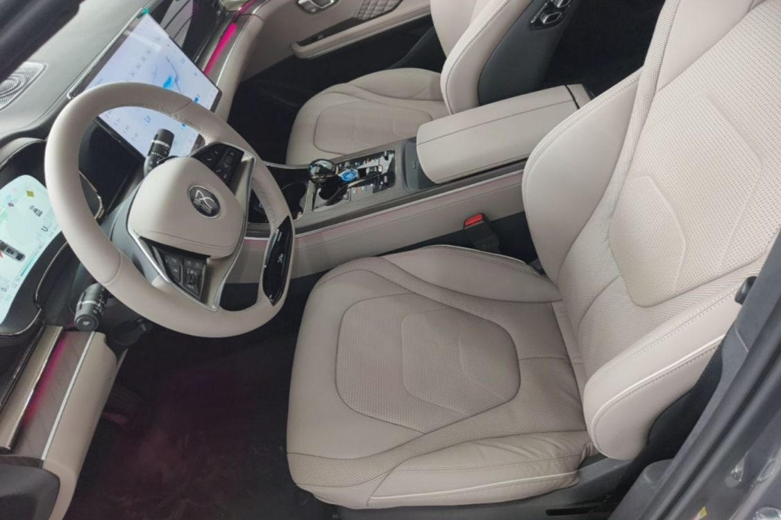 BYD Han 2024 car image #18
