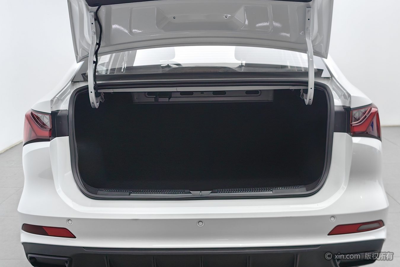 Roewe i5 2025 #17 Roewe i5 2025 car image #17
