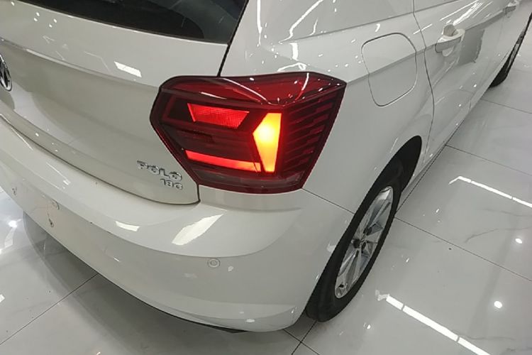 Volkswagen Polo 2020 car image #8