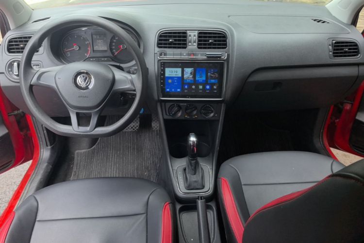 Volkswagen Polo 2018 car image #10