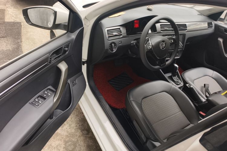 Volkswagen Santana 2017 immagine di auto #12