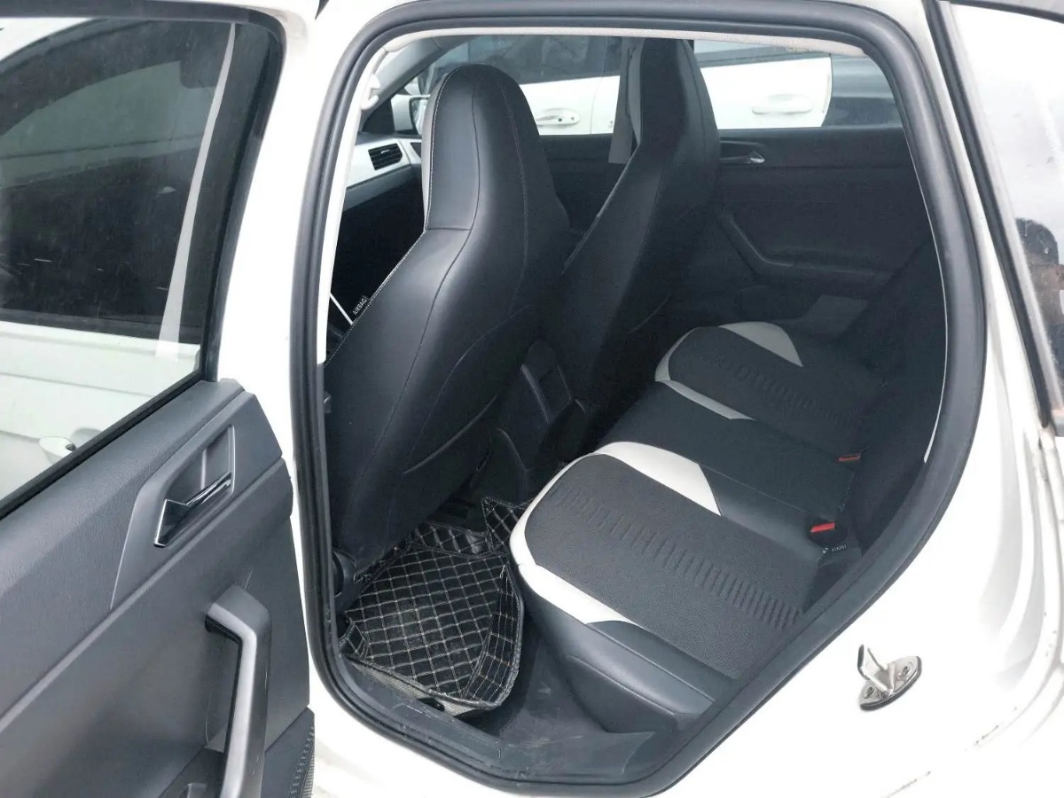 Volkswagen Polo 2021 immagine di auto #5