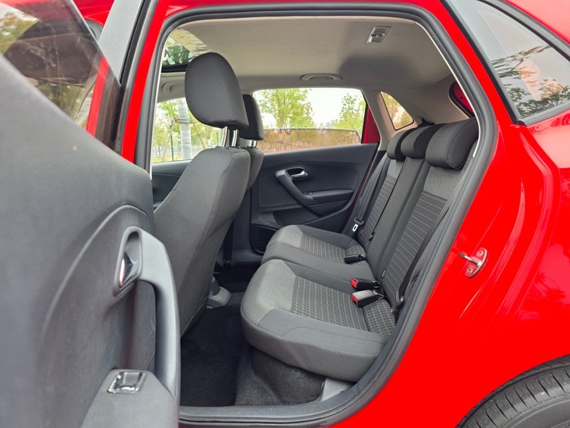 Volkswagen Polo 2017 car image #7