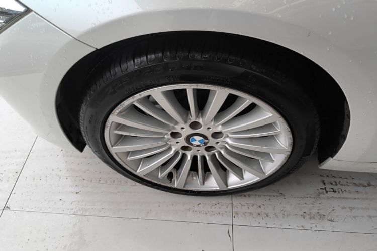 BMW 3 Series 2017 #9 BMW 3 Series 2017 car image #9