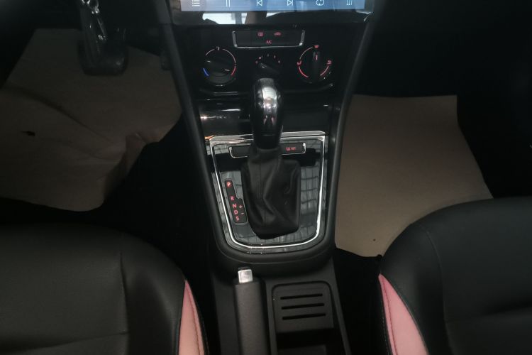 Volkswagen Bora 2021 صورة سيارة #14