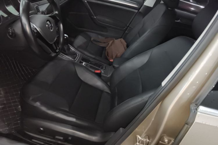 Volkswagen Golf 2016 car image #15