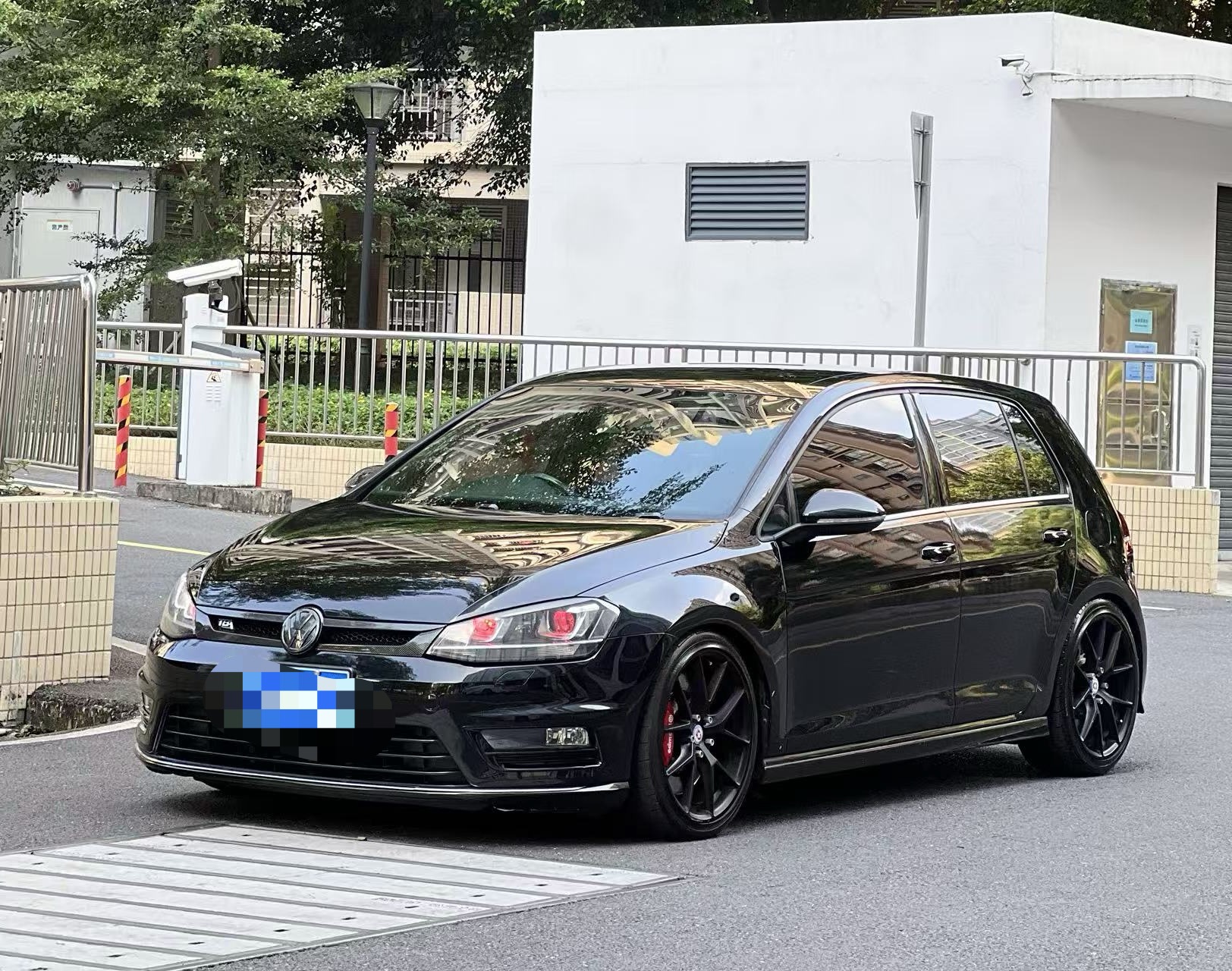 Volkswagen Golf 2017 Volkswagen Golf 2017 car image