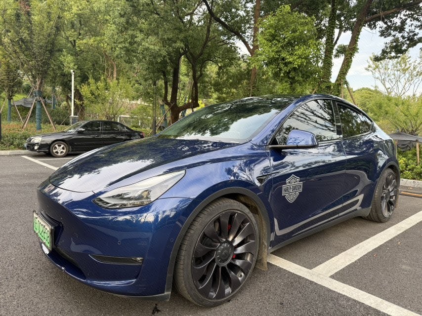 2022 2022 car image