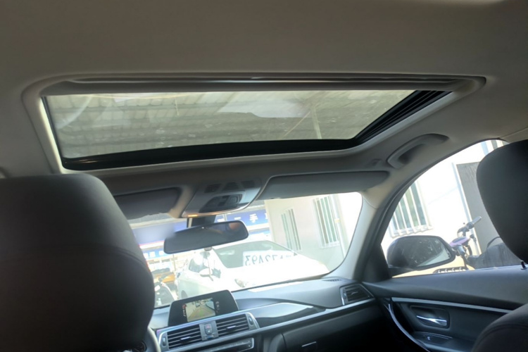 BMW 3 Series 2016 car image #20