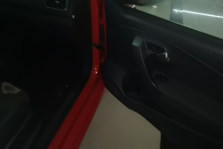Volkswagen Polo 2015 car image #27